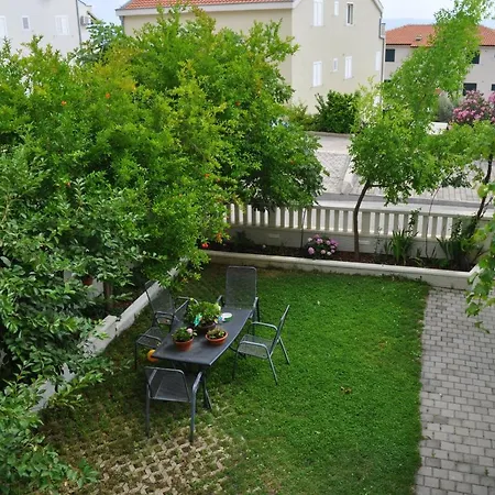 With A Parking Space - 14667 Makarska